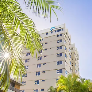 84-the-spit-holiday-apartments.queenslandhotels.net/