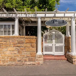 Historical Victoria Court Apartment
